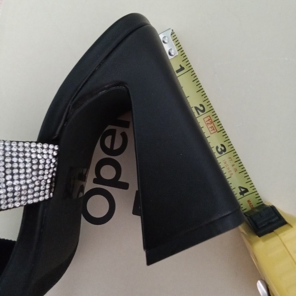 Beautiful NWT and box rhinestone block heels shoes - Picture 4 of 4